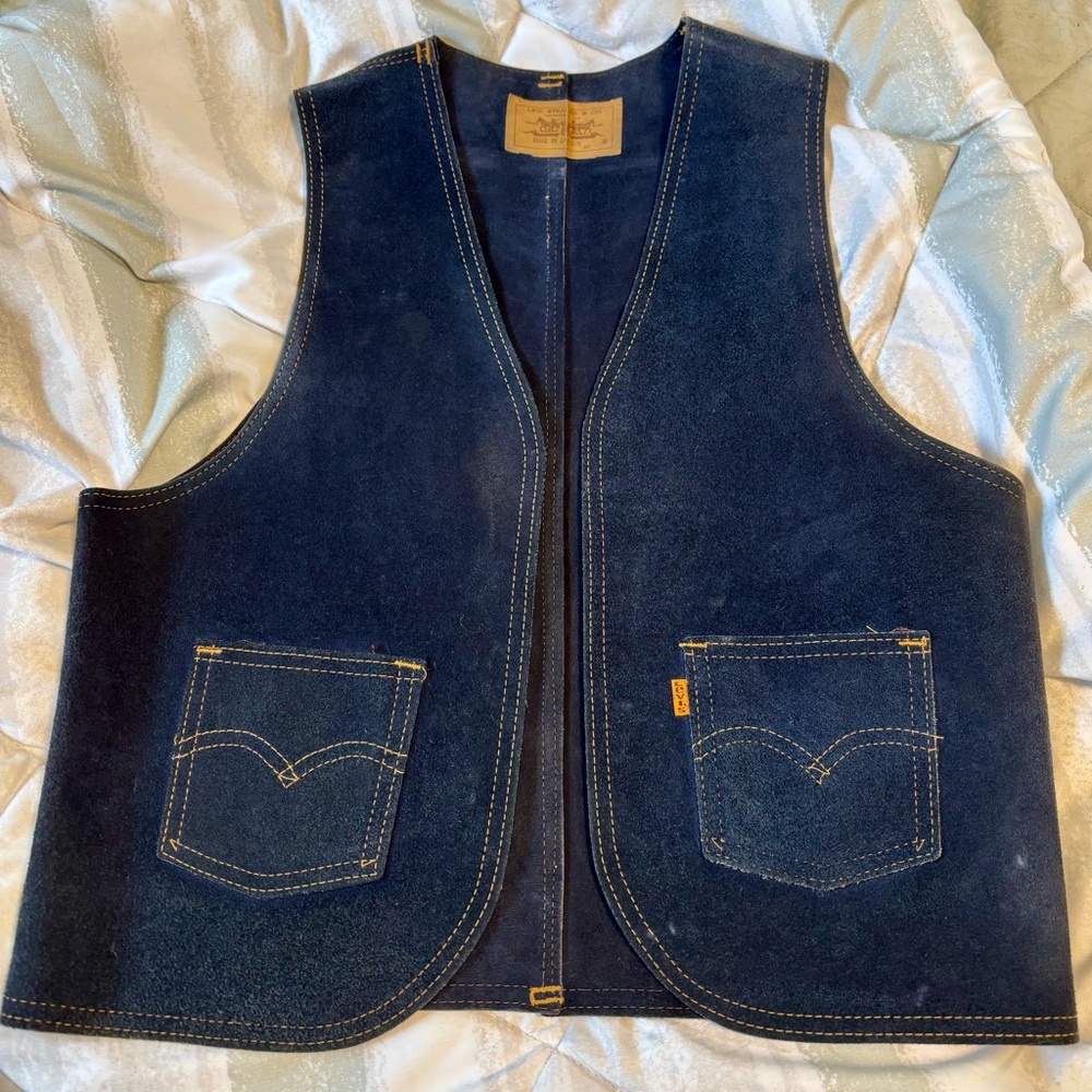 Levi's Dark Blue Denim Vest- size medium